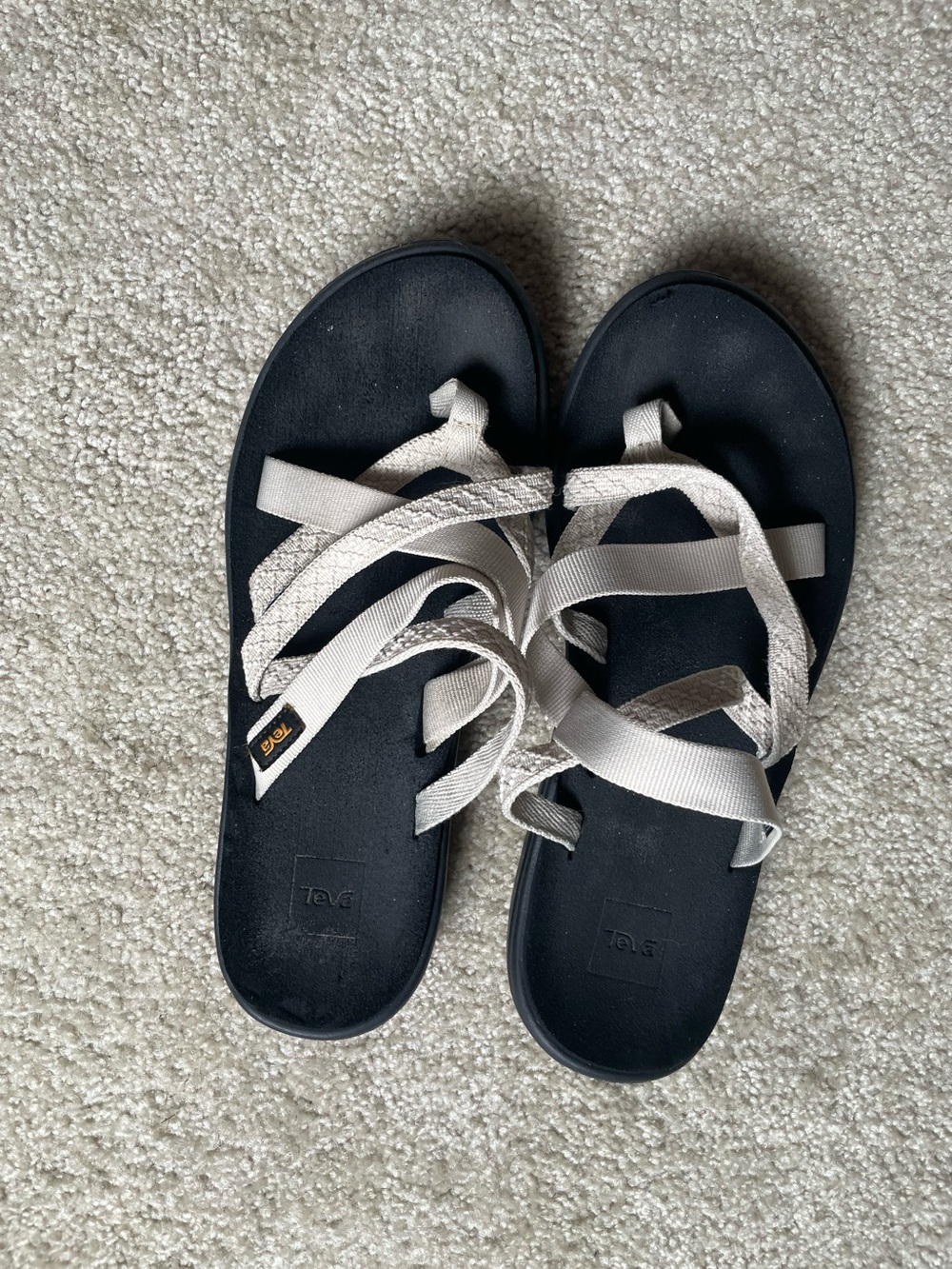 Teva Voya Infinity Sandals Tan Strappy Sz 9 EUC